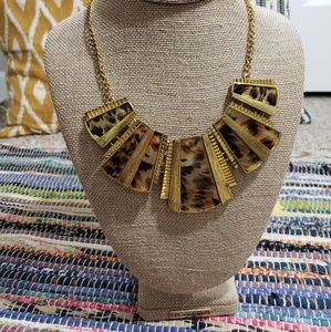 🌼5 for $25🌼 leopard necklace and earrings